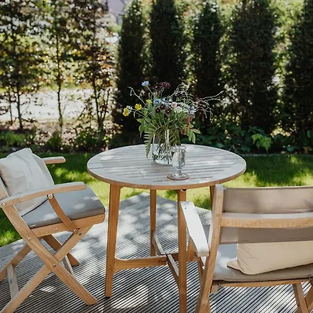 Holiday home Halfhouse Wieck